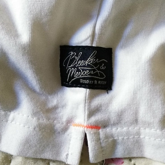 Graphic Tee, NWT - Picture 9 of 10